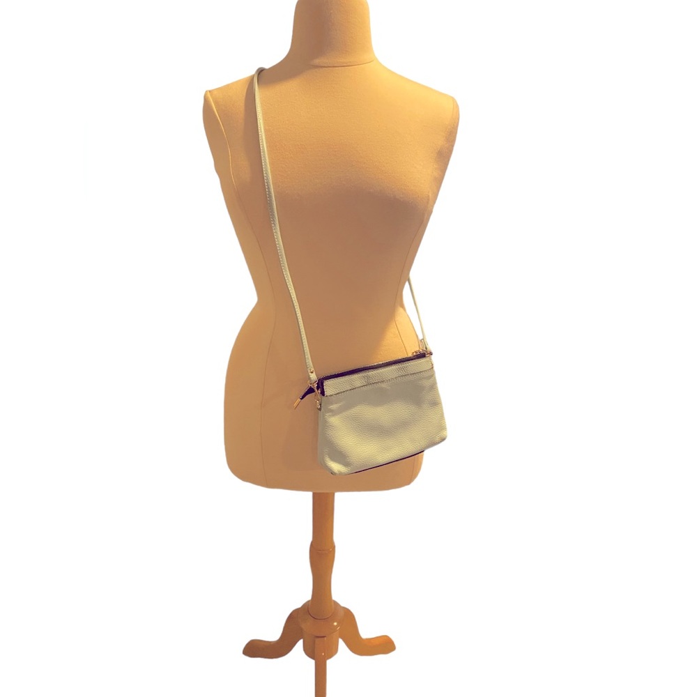 ABellucci cross body light blue purse